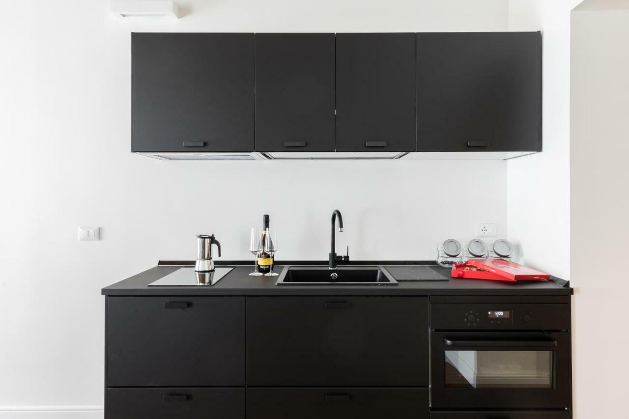 A World Aparts - 104 Frattina Apartment Rom