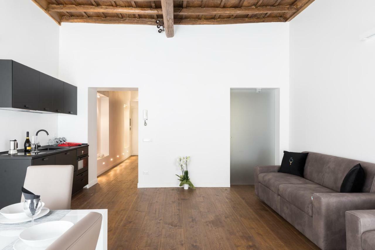 A World Aparts - 104 Frattina Apartment Rom